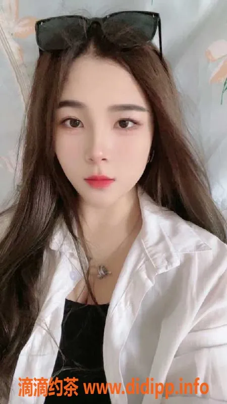 广州楼凤-天河新人小芸 22岁 160 cm诱惑体验