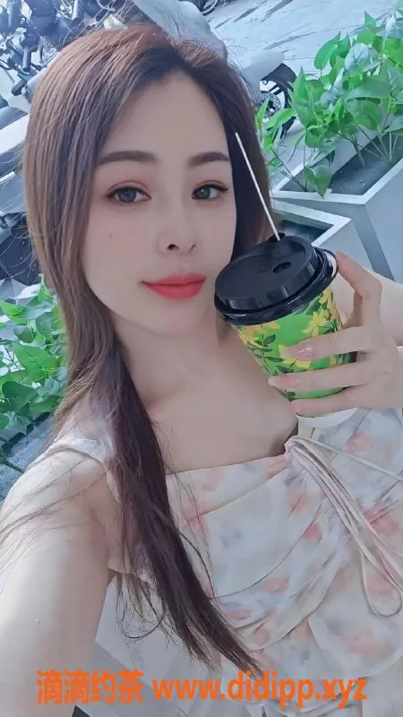 北京楼凤-朝阳小影，31岁，身高163，胸围36C，800元服务