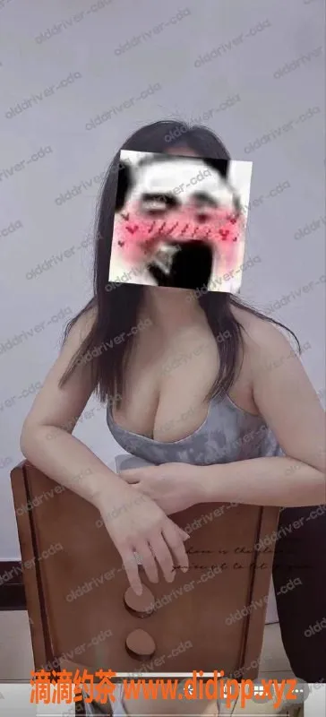 成都楼凤-武侯区清妍，158cm身高，700元鸳鸯浴