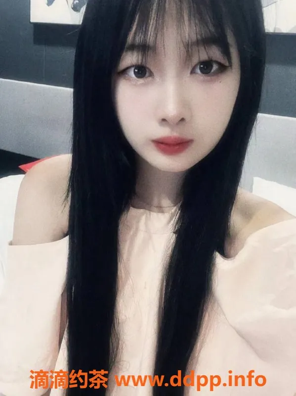 深圳楼凤-龙华区兮兮老师，蛇吻服务只需1000元