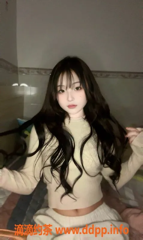 深圳楼凤-龙华区嫩妹晶晶，1000P畅享蛇吻服务