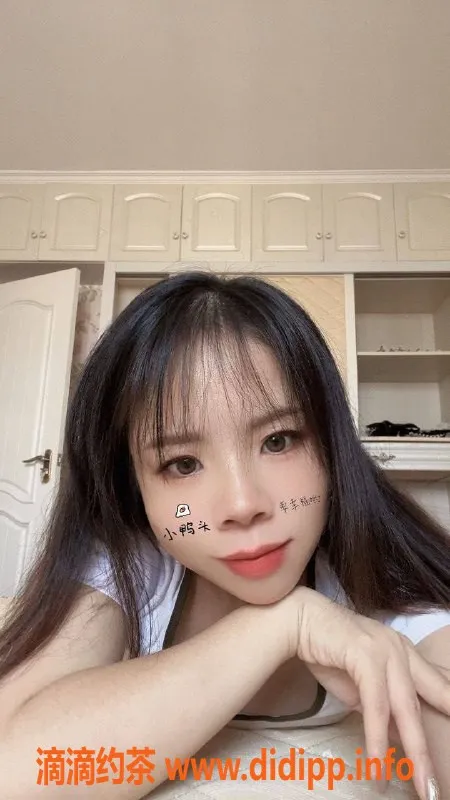 西安楼凤-高新萌萌，4p只需1400，兼职小少妇等你！