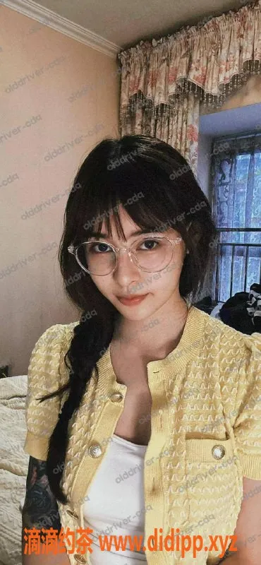 成都楼凤-武侯区乔儿，21岁163cm美女，800P直推