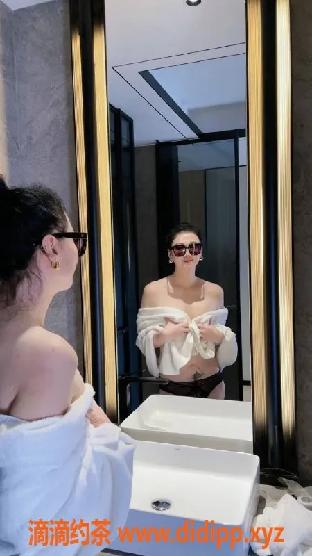 上海楼凤-浦东肯豆：33岁，170cm，温柔主动，精油推背600元起