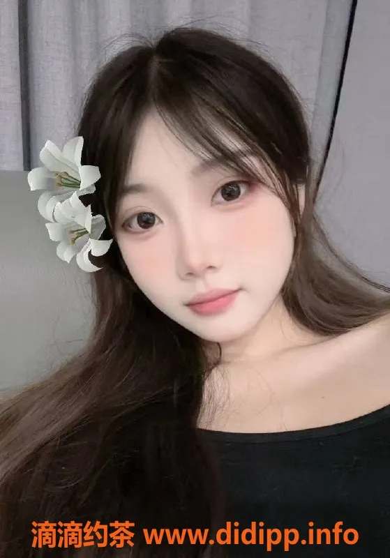 深圳楼凤-龙华区思思老师，1200元一课，69互舔服务