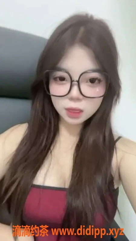 上海楼凤-普陀音音酱&若曦，娇小萝莉双飞体验