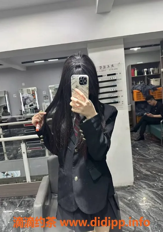 上海楼凤资源信息,长宁布丁丁，34C嫩妹，1000元可享服务