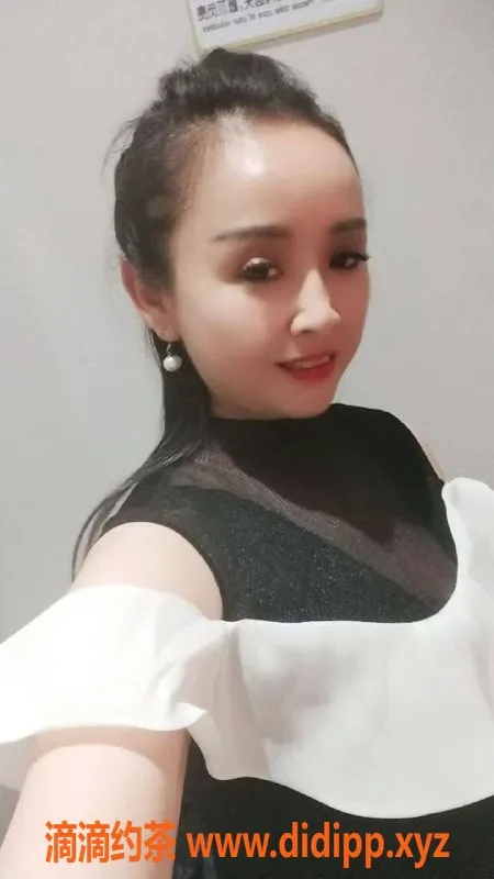 上海楼凤-浦东特色少妇芳瑜，160高、97重，超值服务