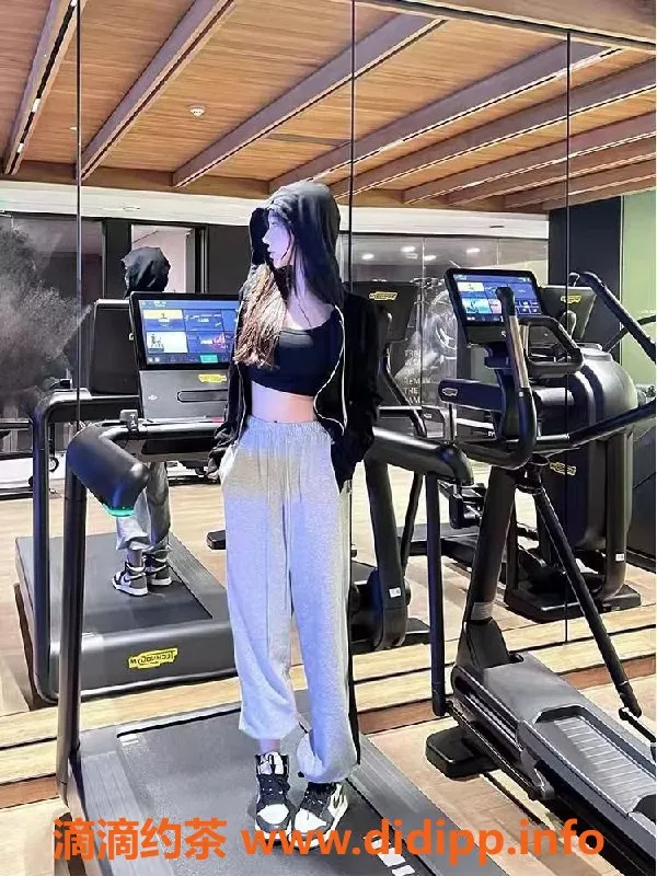 上海外围-馨儿妹子，身材完美，骚到极致，套餐10元