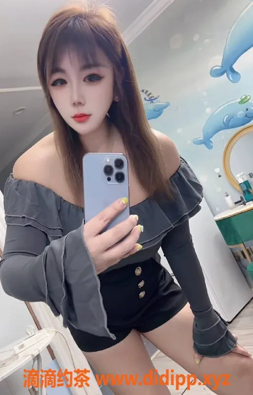 上海楼凤-普陀娜娜，98年大胸 F罩杯，170高57重，服务好评如潮