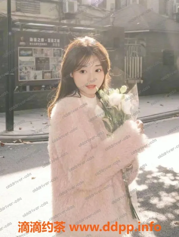 成都楼凤-武侯区小雅，24岁160cm E罩杯，600p服务