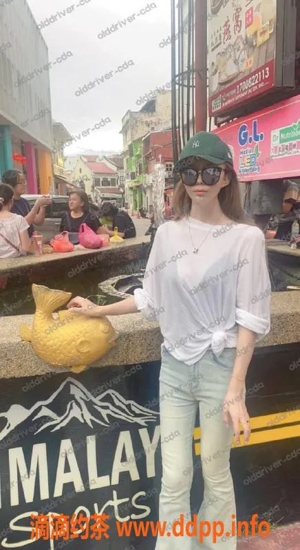 成都楼凤-武侯区小公主，26岁163高45重，800p服务