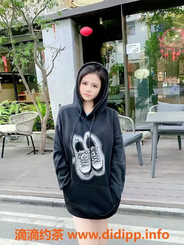 深圳楼凤资源信息,宝安区甜甜，500元一课，私密服务等你体验！