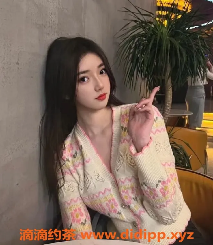 上海楼凤-徐汇左左，168cm/47kg，颜值突出，1300P