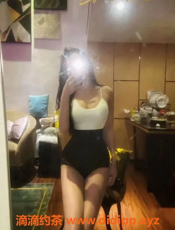 上海楼凤-徐汇左左，168cm/47kg，颜值突出，1300P