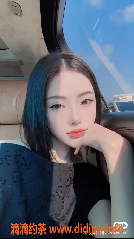 深圳楼凤-龙岗腿腿，1200元享深喉制服服务