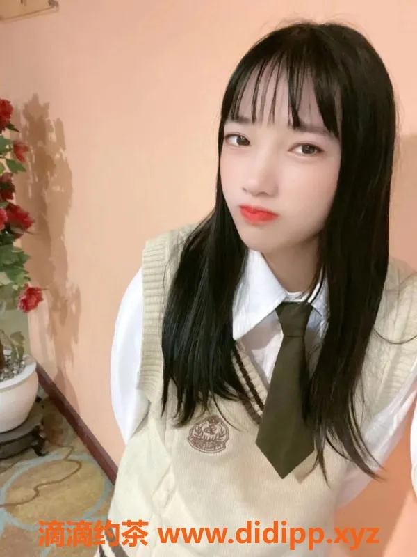 上海楼凤资源信息,中等嫩妹，性价比高，适合桩她