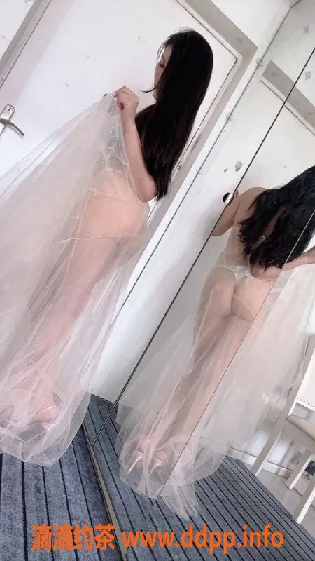 北京楼凤-朝阳北北，40F巨乳翘臀，服务超赞