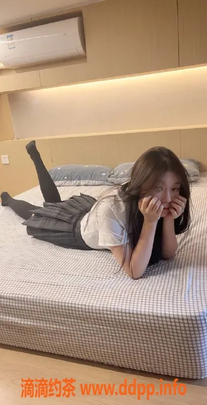 深圳楼凤资源信息,龙华柚子，课费900/1700，热情服务来袭！