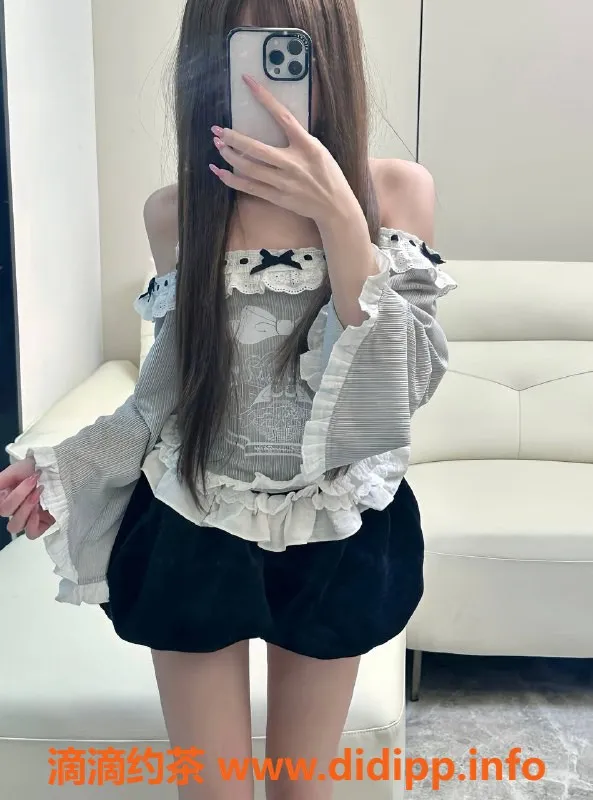 长沙楼凤-雨花区18岁夏茉，160cm/40kg，服务优质