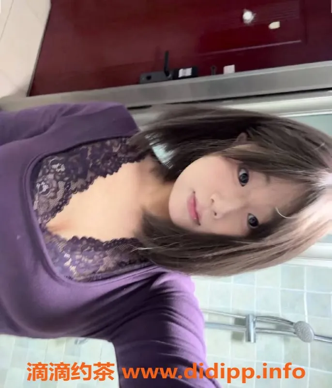 长沙楼凤-岳麓区19岁C杯妹子栀栀，500p超值服务