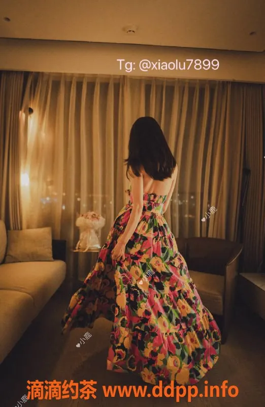 深圳楼凤-深圳小鹿，服装诱惑，1000元起