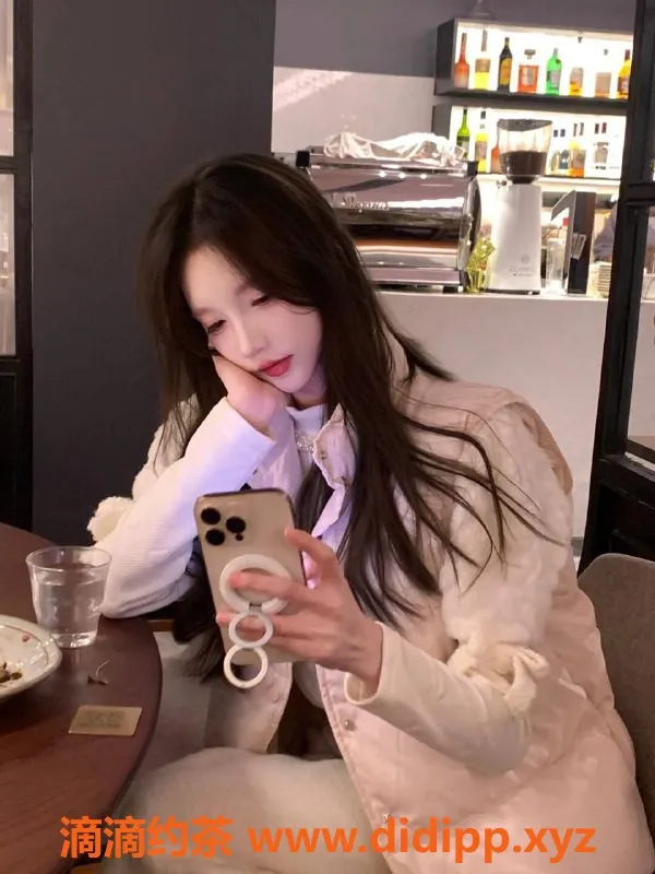 杭州楼凤资源信息,呆小呆：18岁在校学妹，166cm，48kg，服务费合理