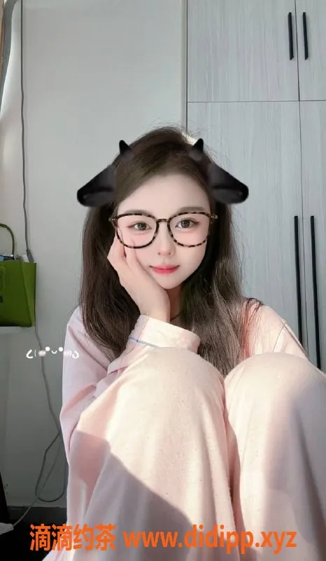 长沙楼凤-开福区嫩妹七七，服务超值仅需600p！