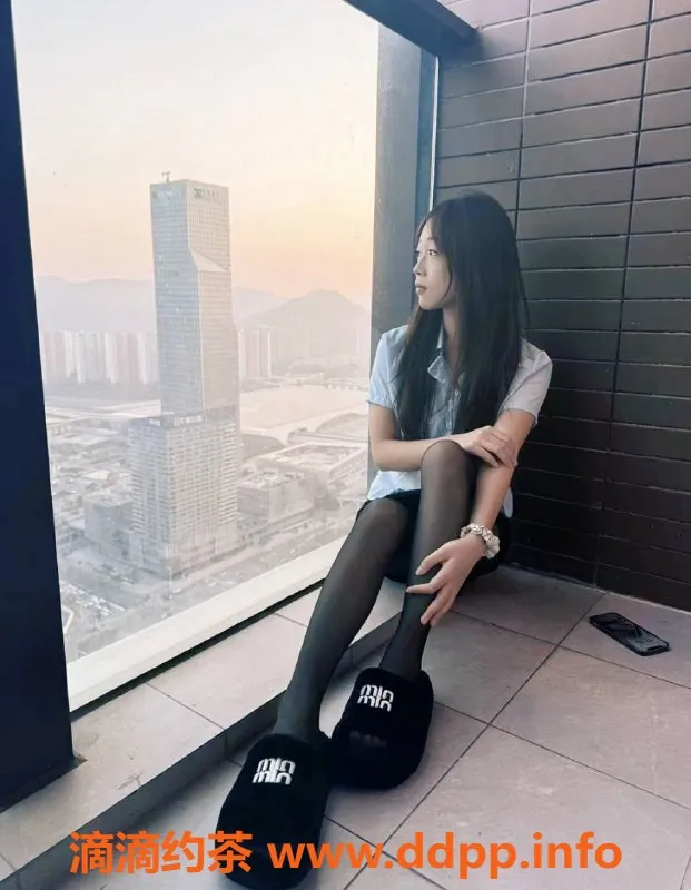 广州楼凤-海珠嫩妹小洁，500元超值服务体验