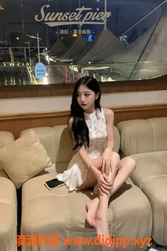 广州楼凤-广州佛山果果中介，外围上门服务，1300-1900