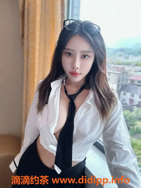 东莞楼凤-南城小狐狸，服务超值，P/800 PP/1600