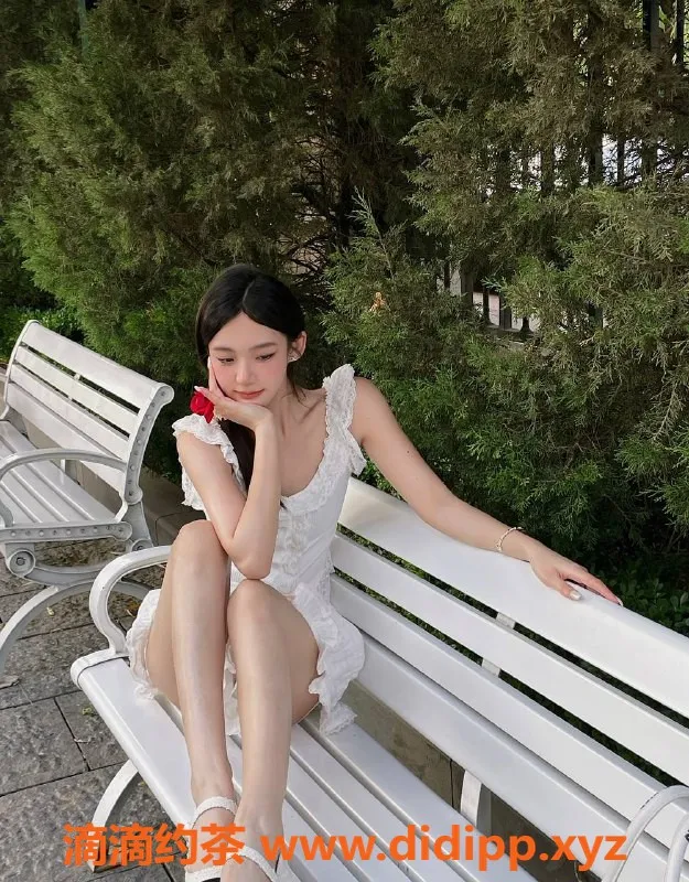 北京楼凤-三里屯嫩妹雅宝宝，内衣批发30z起