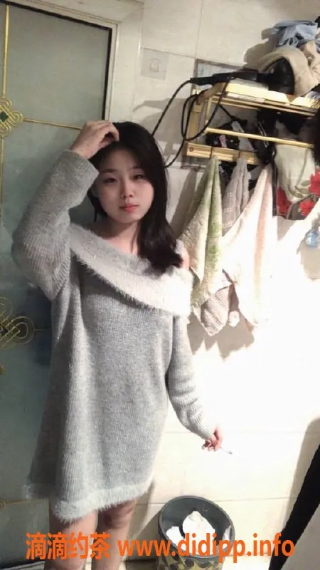 广州楼凤-广州天河区萱萱，600元胸推鸳鸯浴体验