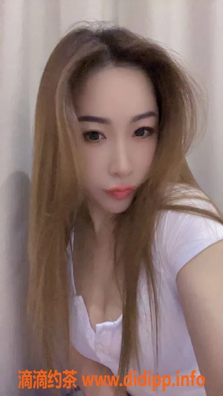 杭州楼凤-拱墅区27岁东北少妇，性价比超高，600元体验