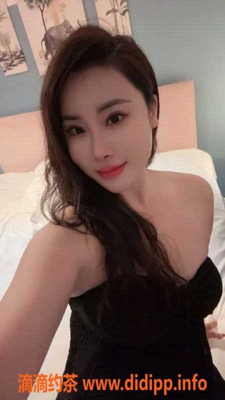 北京楼凤-朝阳晓希，30岁成都妹子，回马枪按摩服务