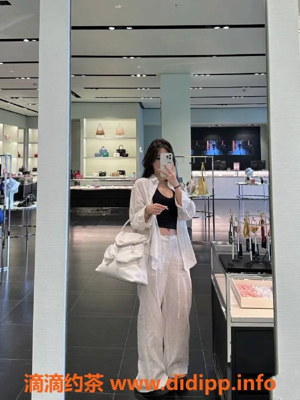 北京spa会所-朝阳立水桥若溪，166cm身高，D罩杯，699元70分钟SPA服务