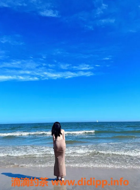 深圳楼凤-深圳龙岗悠悠，27岁高挑美女，800元/次