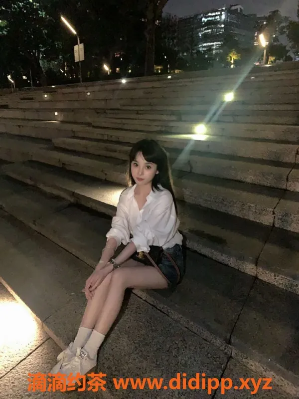 深圳楼凤-深圳77，激情爱爱与制服诱惑999元起