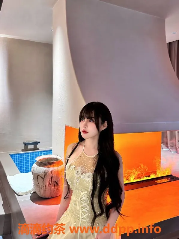 成都楼凤-高新小泡芙，D罩杯嫩妹，服务超赞！