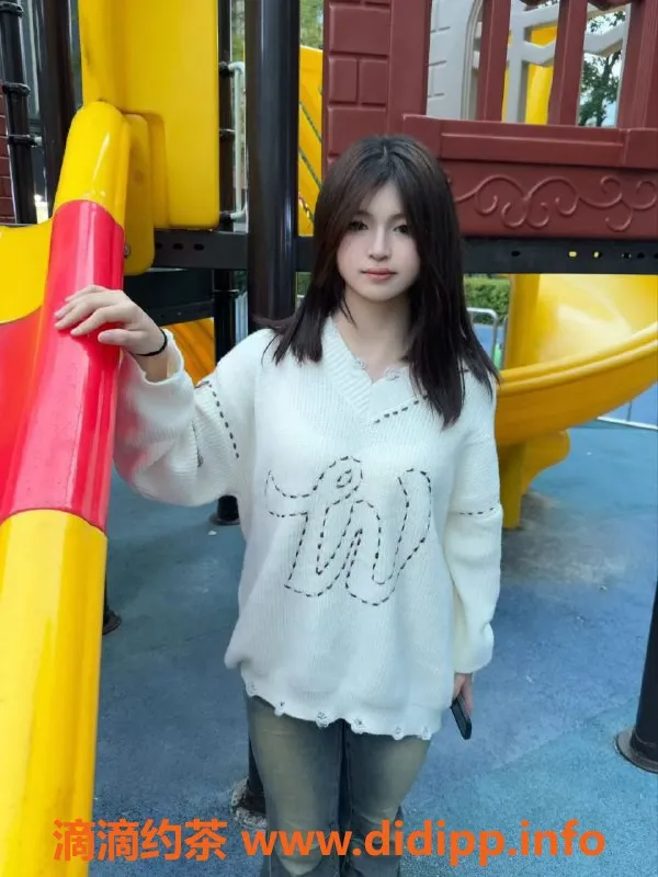 成都楼凤-成都小汐 17岁，身高160，体重95，服务500起