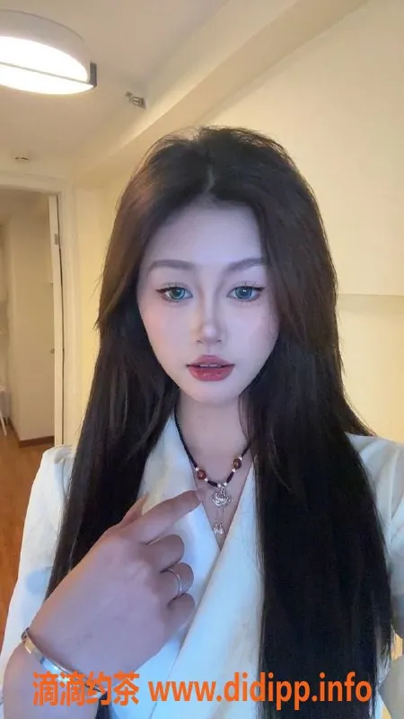 广州楼凤-天河沐沐，优质舌吻双飞服务，700起