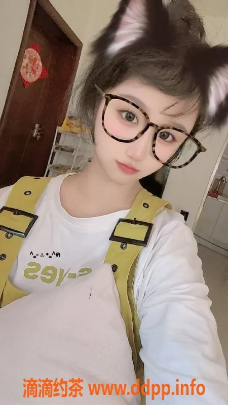 北京楼凤-北京草房小不点，19岁，身高165，体重45，茶费1K