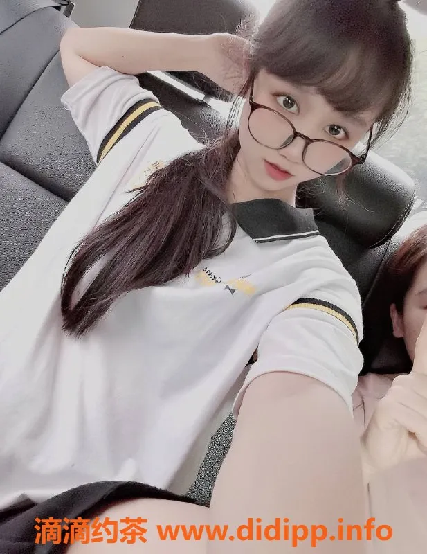 北京楼凤资源信息,北京草房小不点，19岁，身高165，体重45，茶费1K