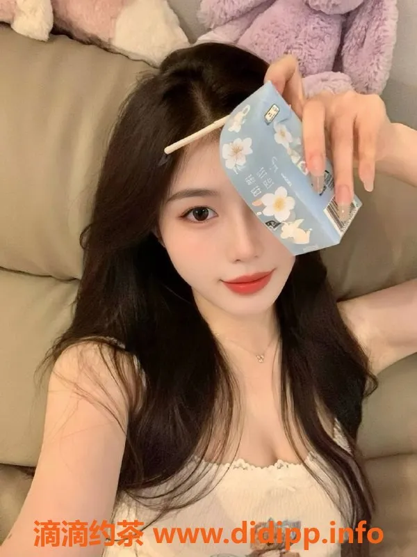 深圳楼凤资源信息,南山一菲，口爆服务1200元，激情无限！