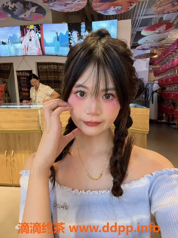 深圳楼凤资源信息,宝安可可，千元以上豪华服务，尽享鸳鸯浴与制服魅力