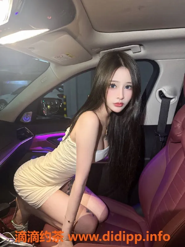 东莞楼凤-南城小狐狸19岁，164cm，猫女般的温柔诱惑