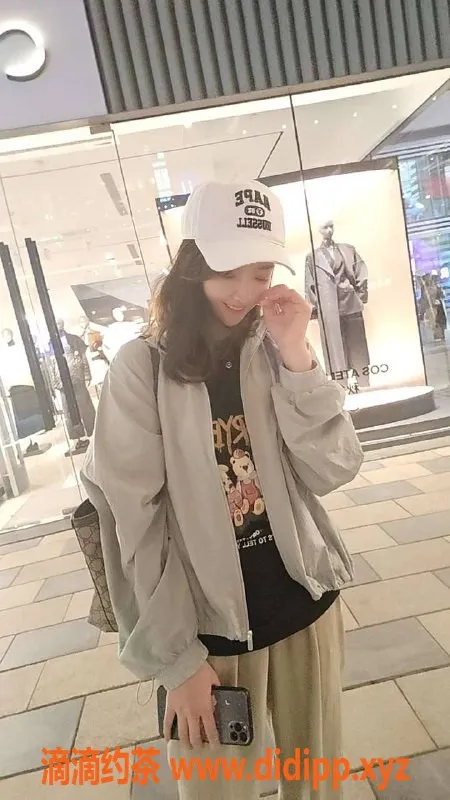 北京楼凤-朝阳00后小乳神，D罩杯甜辣风