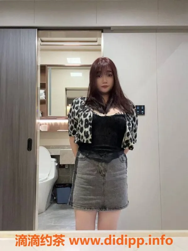 佛山楼凤-南海娜娜，500p即可享受舌吻与六九体验