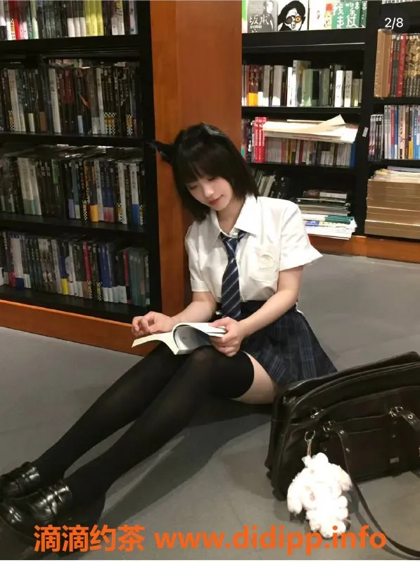 北京楼凤-北京双井婉清，21岁，164cm，95斤，性格温柔