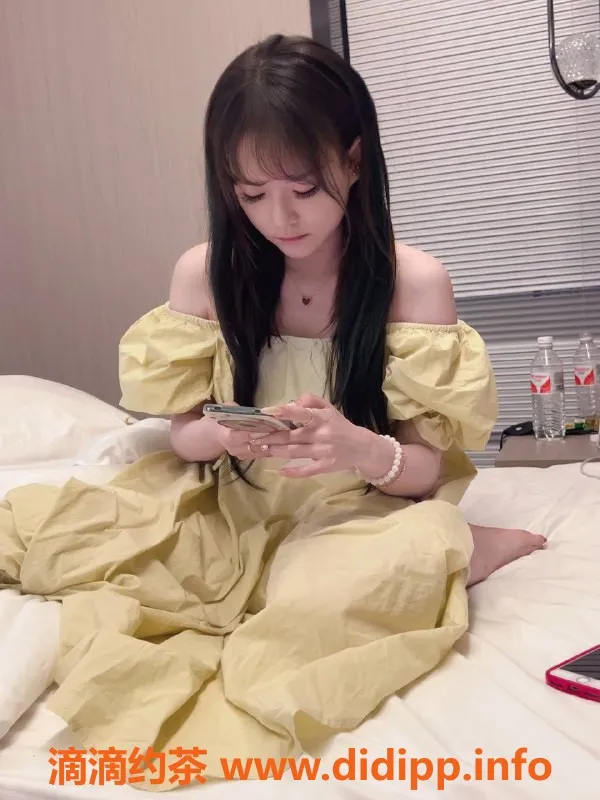 北京楼凤-朝阳三里屯小嗲妹，甜美声线撩人，身高160，85斤